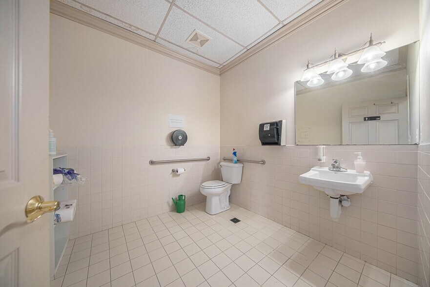 More Photos Of 35540 W Michigan Ave, Wayne Office For Sale