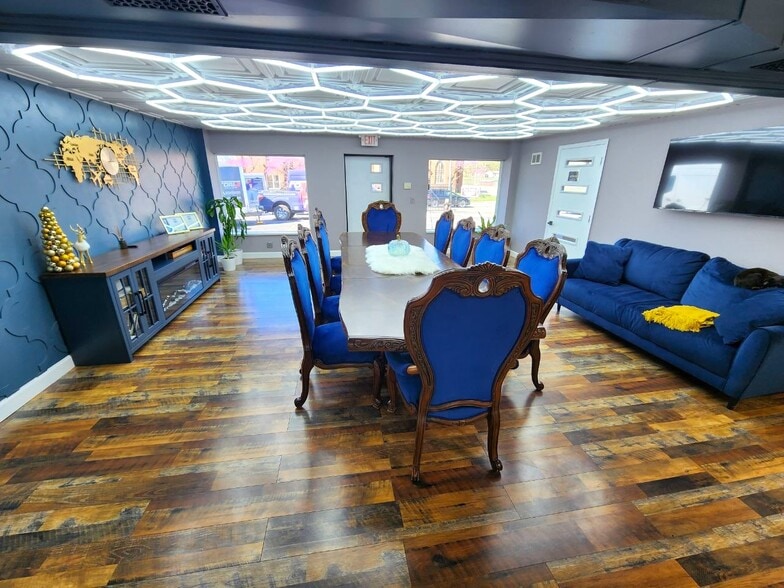 More Photos Of 7511 Leavenworth Rd, Kansas City Auto Repair For Sale