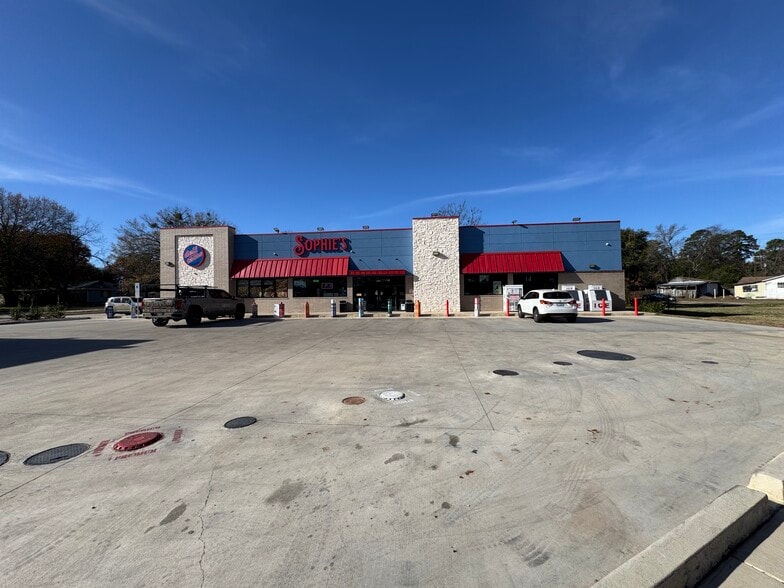 More Photos Of 5315 Troup Hwy, Tyler General Retail For Sale