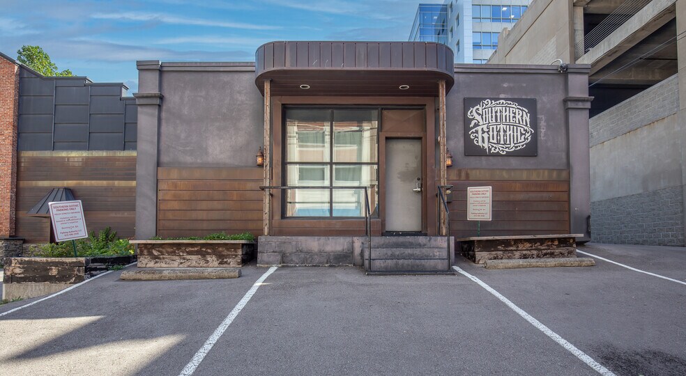 More Photos Of 114-116 17th Ave S, Nashville Office For Sale