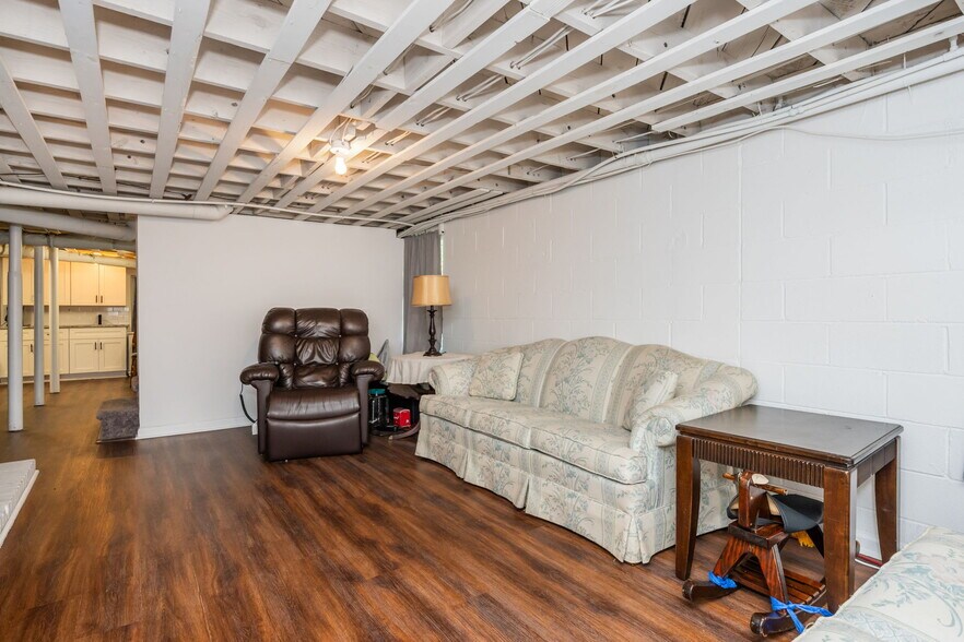 More Photos Of 4270 S Main St, Acworth Office For Sale