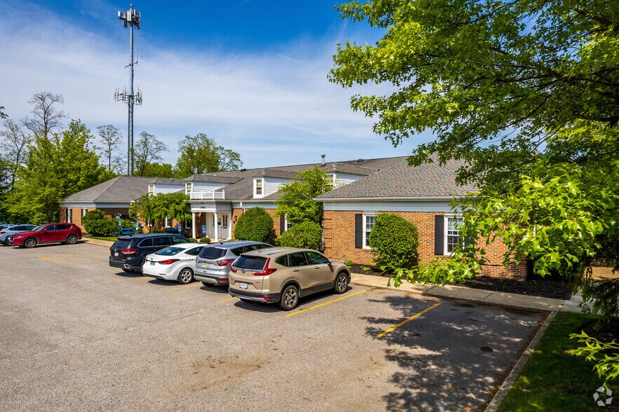 More Photos Of 7010 Engle Rd, Middleburg Heights Unknown For Lease