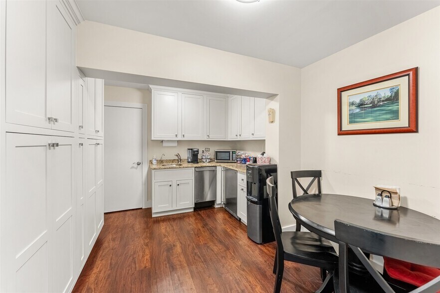 More Photos Of 525 N Harbor City Blvd, Melbourne Office For Sale