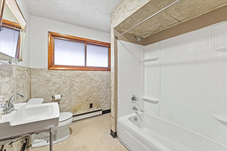 More Photos Of 622 E Market St, Scranton Office Residential For Sale