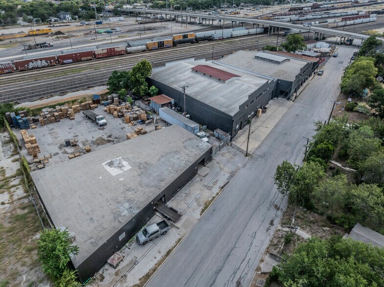 More Photos Of 200 Seguin St, San Antonio Manufacturing For Lease