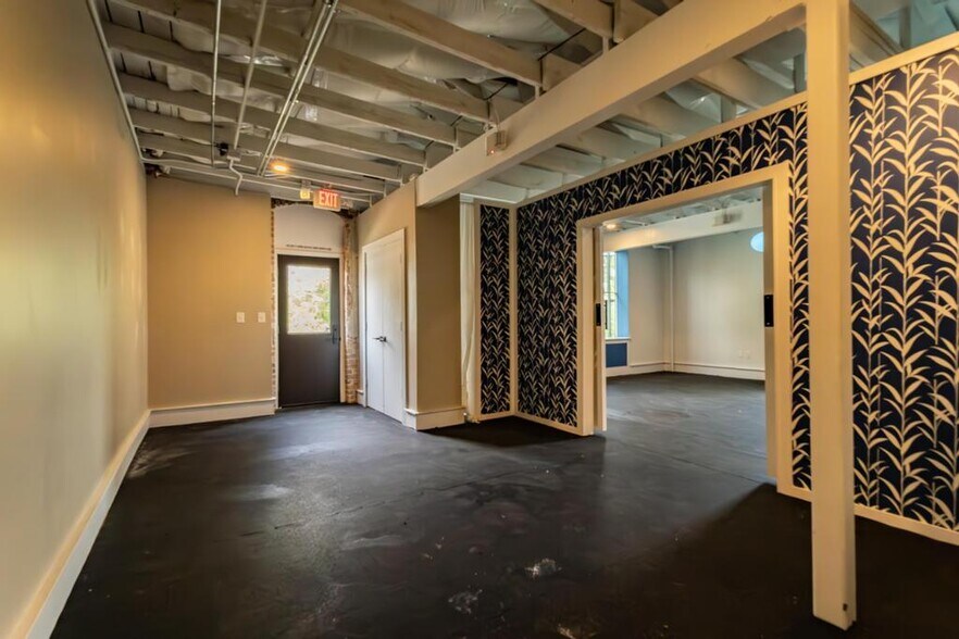 More Photos Of 117 East St, Hutto Loft Creative Space For Sale