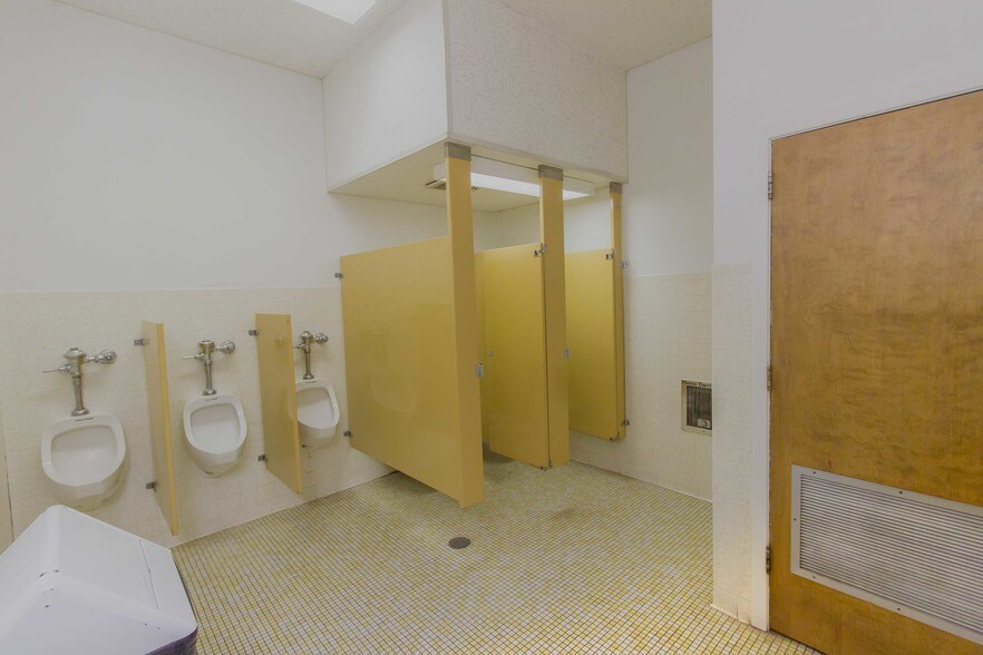 More Photos Of 2055 Garrett Way, Pocatello Office For Lease