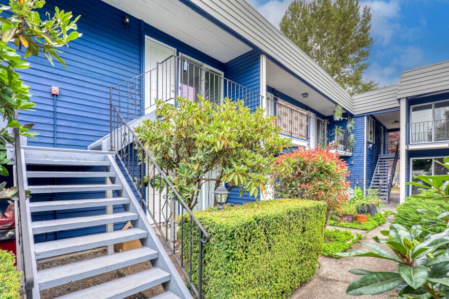 More Photos Of 720 Washington Ave N, Kent Apartments For Sale