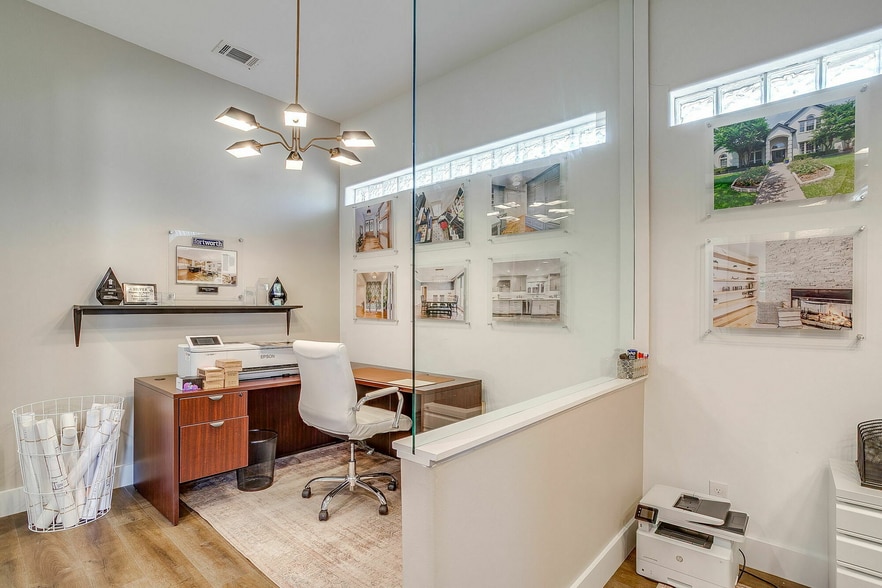 More Photos Of 5148 Vickery Loop E, Benbrook Light Manufacturing For Sale