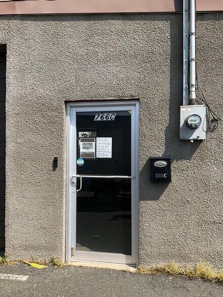 More Photos Of 766 Ramsey Ave, Hillside Warehouse For Lease
