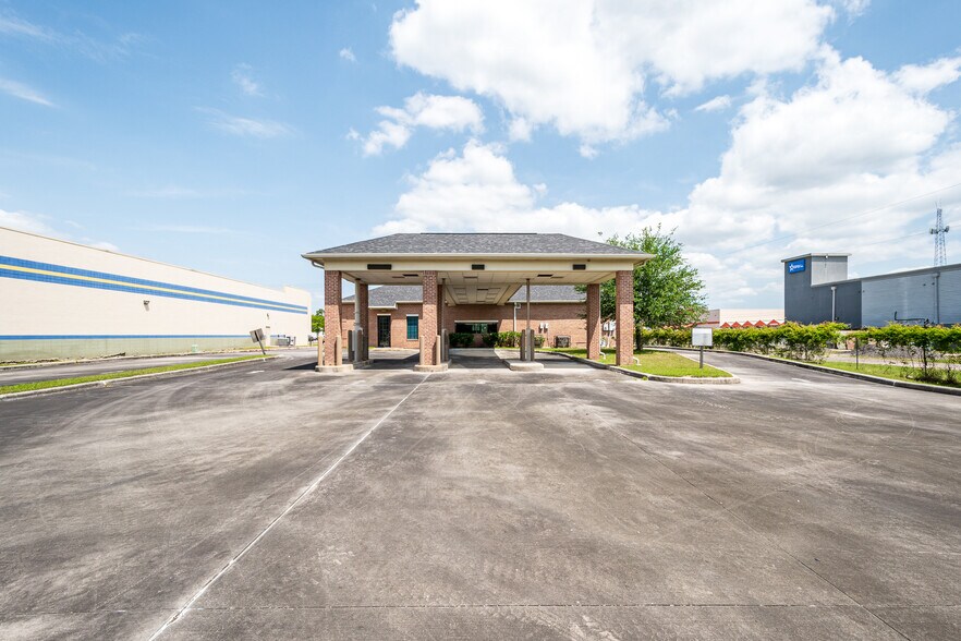 More Photos Of 22240 Farris Green Rd, Porter Bank For Sale