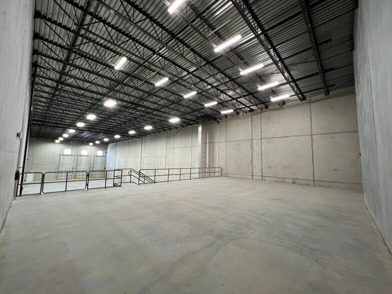 More Photos Of 8565 W 44th Ave, Hialeah Warehouse For Sale