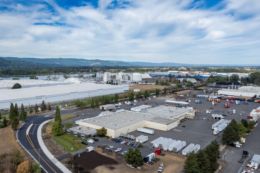 More Photos Of 10001 N Rivergate Blvd, Portland Warehouse For Lease