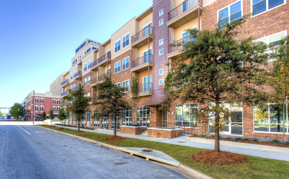 More Photos Of 79 Commerce St, Montgomery Multifamily For Sale