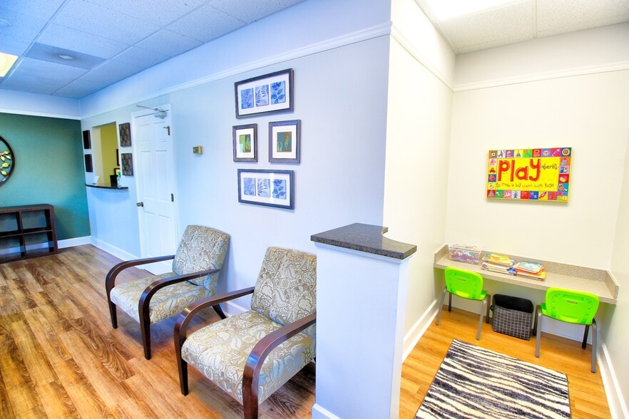 More Photos Of 748-758 Holcomb Bridge Rd, Norcross Office For Sale