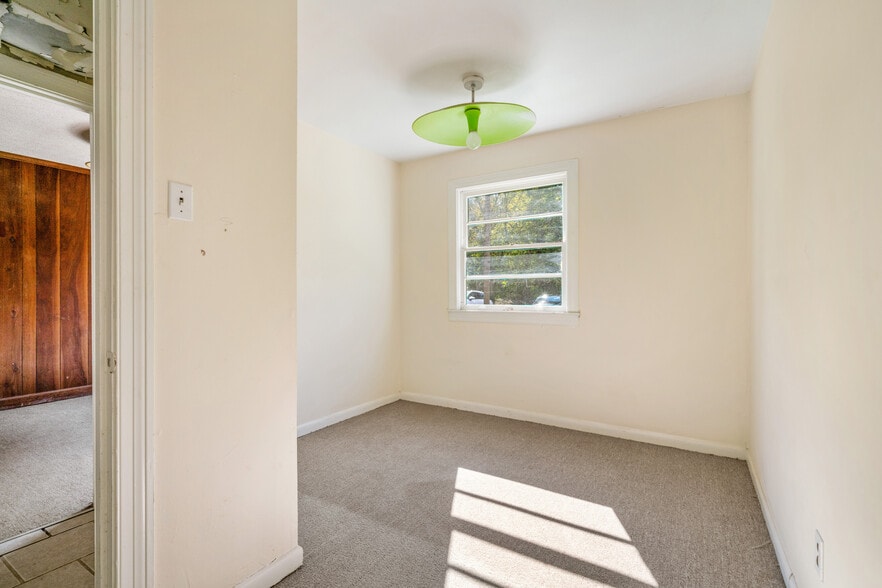 More Photos Of 3590 Thomas St, Memphis Office For Sale