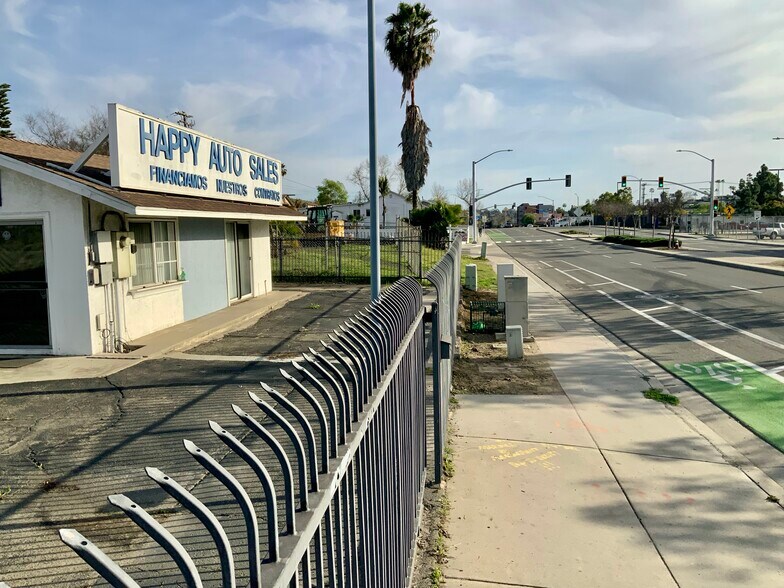 More Photos Of 721 N Santa Fe Ave, Vista Auto Dealership For Sale