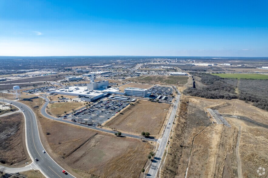 More Photos Of 1180 Seton Pky, Kyle Medical For Lease