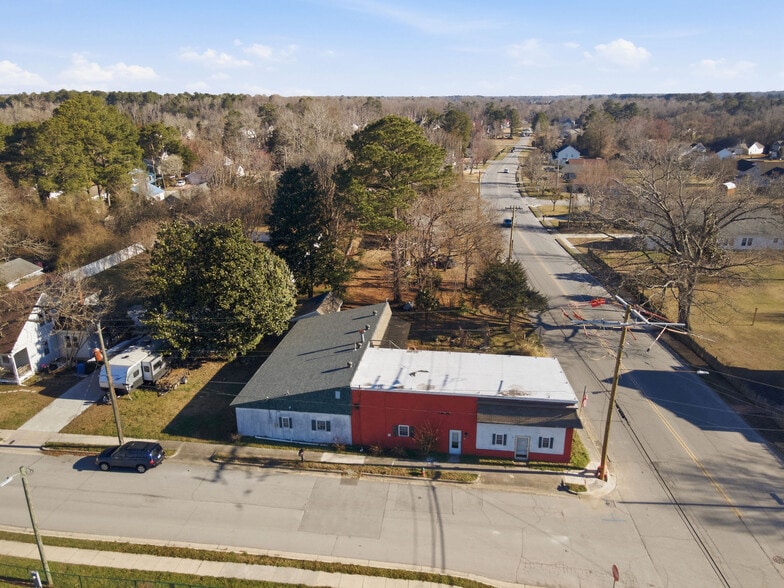 More Photos Of 201 N Wilmington St, Richlands General Retail For Sale