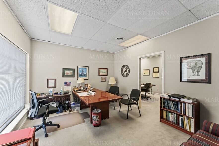 More Photos Of 2172 Pelham Pky, Pelham Office For Sale
