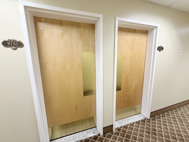 More Photos Of 1200 E Putnam Ave, Riverside Office For Lease