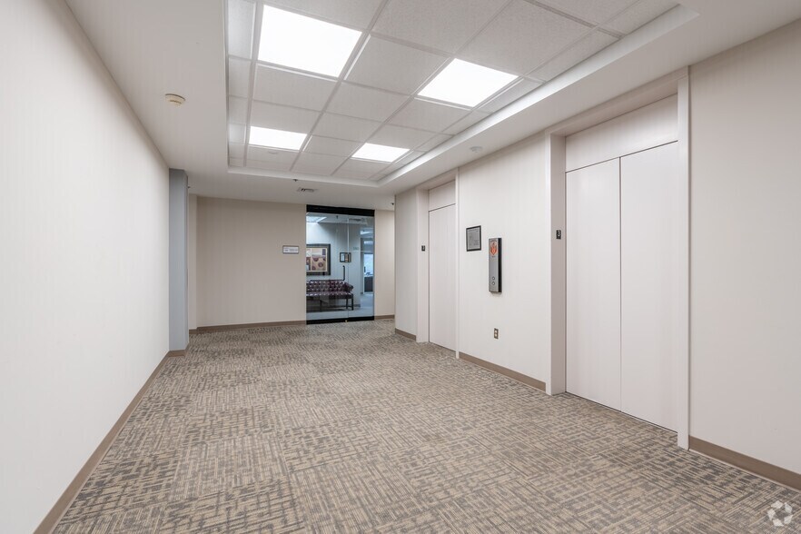 More Photos Of 2809 Emerywood Pky, Richmond Office For Lease