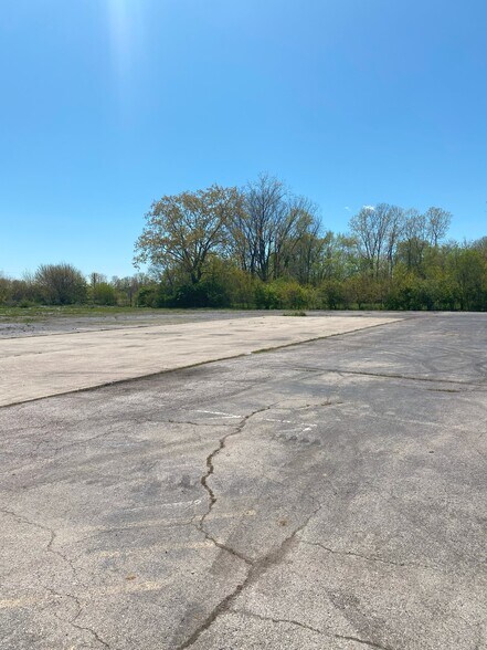 Primary Photo Of 3200 Block of S Meeker, Muncie Land For Sale