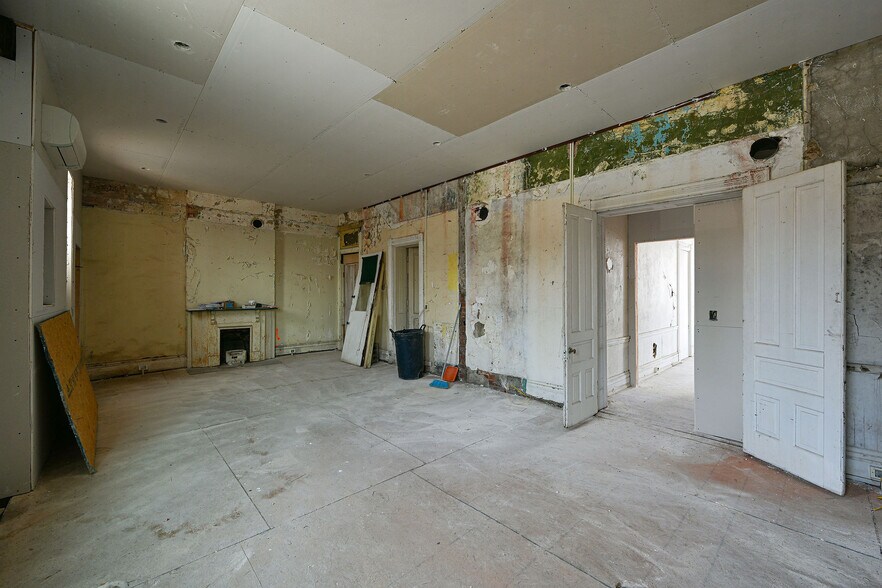 More Photos Of 1913 Central Ave, Cincinnati Office Residential For Sale