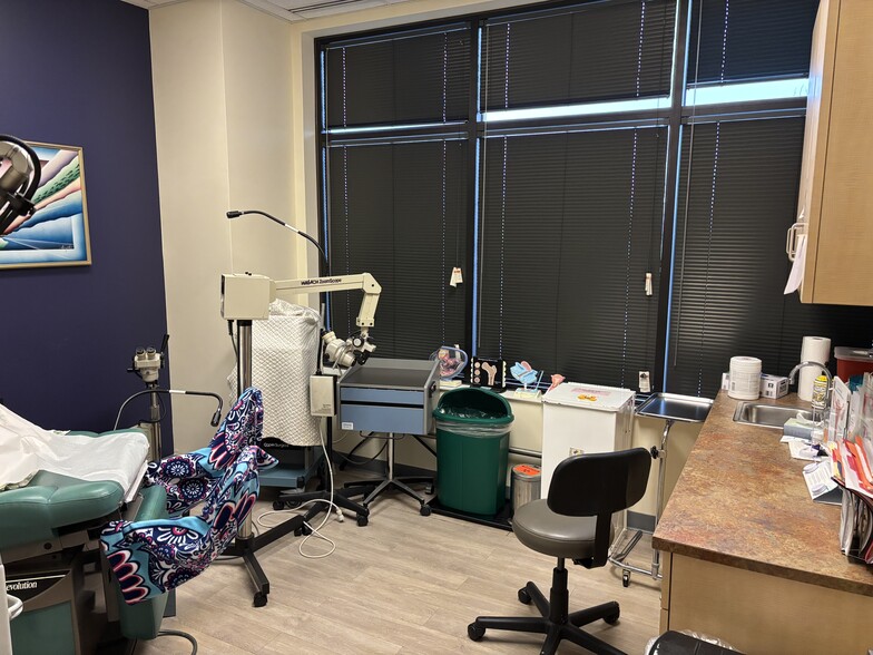 More Photos Of 1860 Town Center Dr, Reston Medical For Sale