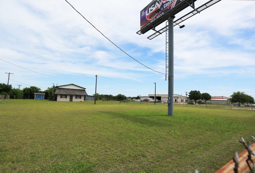 Primary Photo Of 402 N Interstate 35, Red Oak Land For Lease