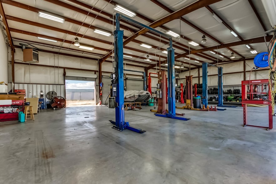 More Photos Of 1001 Mally St, Tuscaloosa Auto Repair For Sale