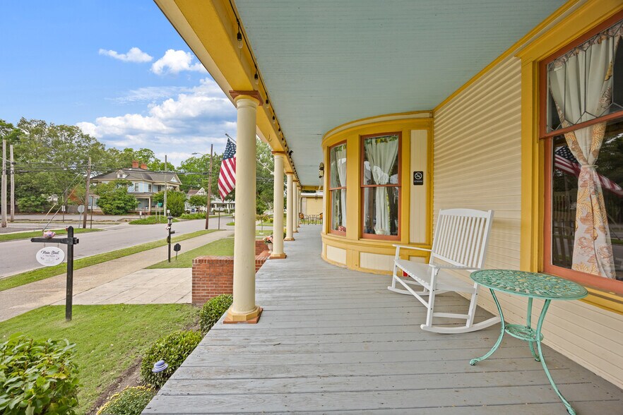 More Photos Of 104 W Main St, Elizabeth City Office Residential For Sale