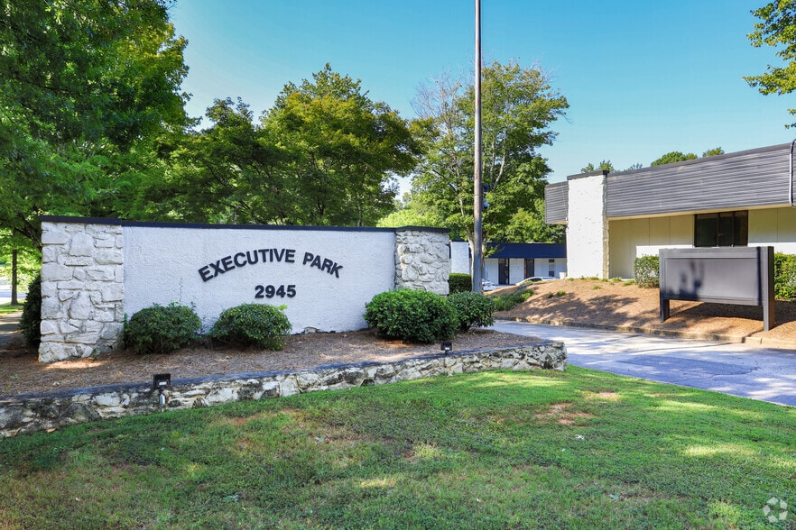More Photos Of 2945 Stone Hogan Connector Rd, Atlanta Unknown For Lease