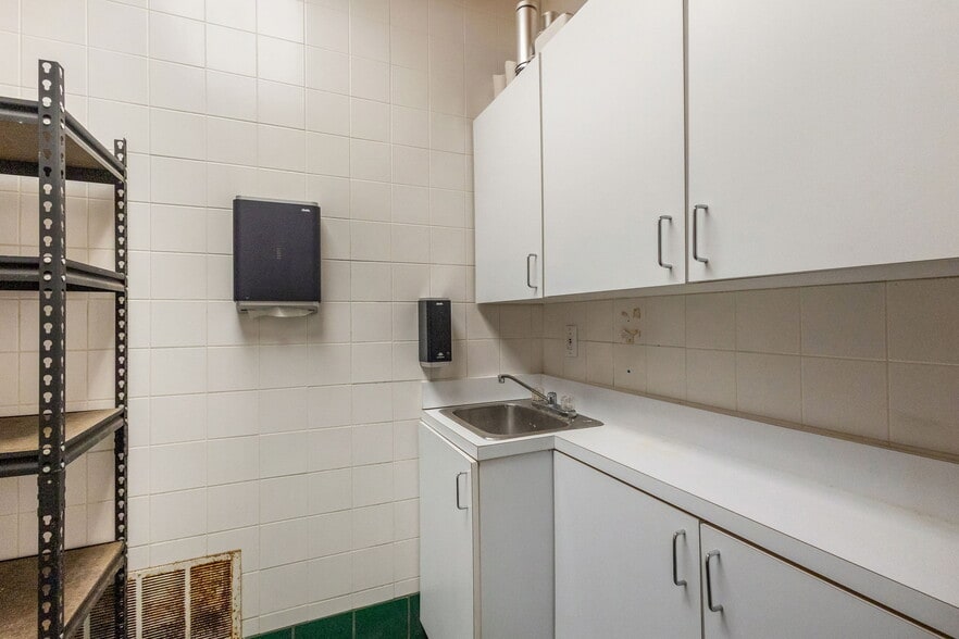 More Photos Of 12298 Croton Rd, Croton Specialty For Sale