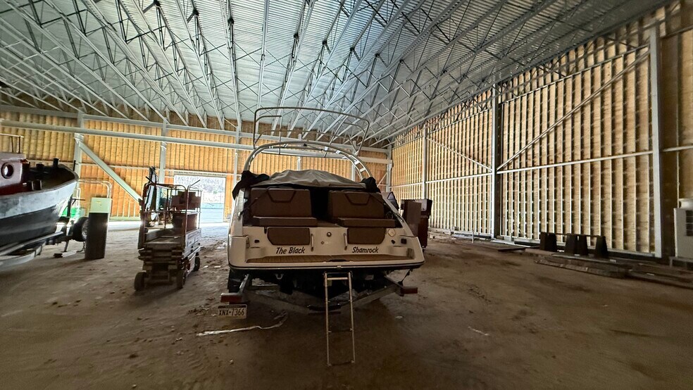 More Photos Of 2651 PA-412, Coopersburg Warehouse For Lease