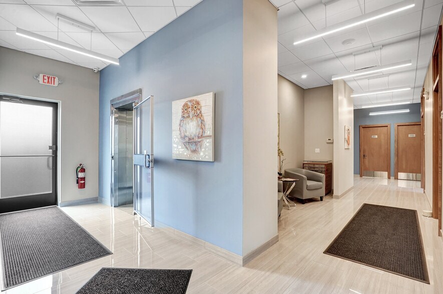 More Photos Of 1710 E 12 Mile Rd, Royal Oak Coworking Space