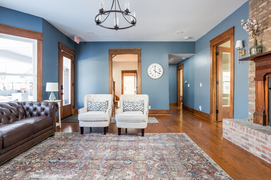 More Photos Of 502 W Main St, Danville Office For Sale