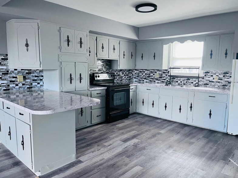 More Photos Of 34 N 21st St, Easton Apartments For Sale