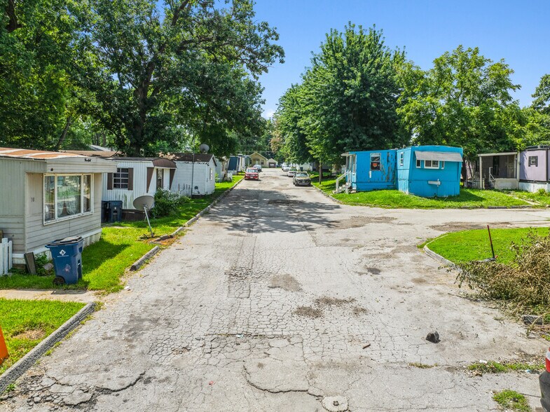 More Photos Of 1424 E Virginia Ave, Des Moines Manufactured Housing Mobile Home Park For Sale