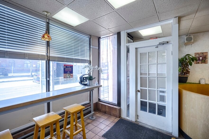 More Photos Of 369 Keele St, Toronto Restaurant For Lease