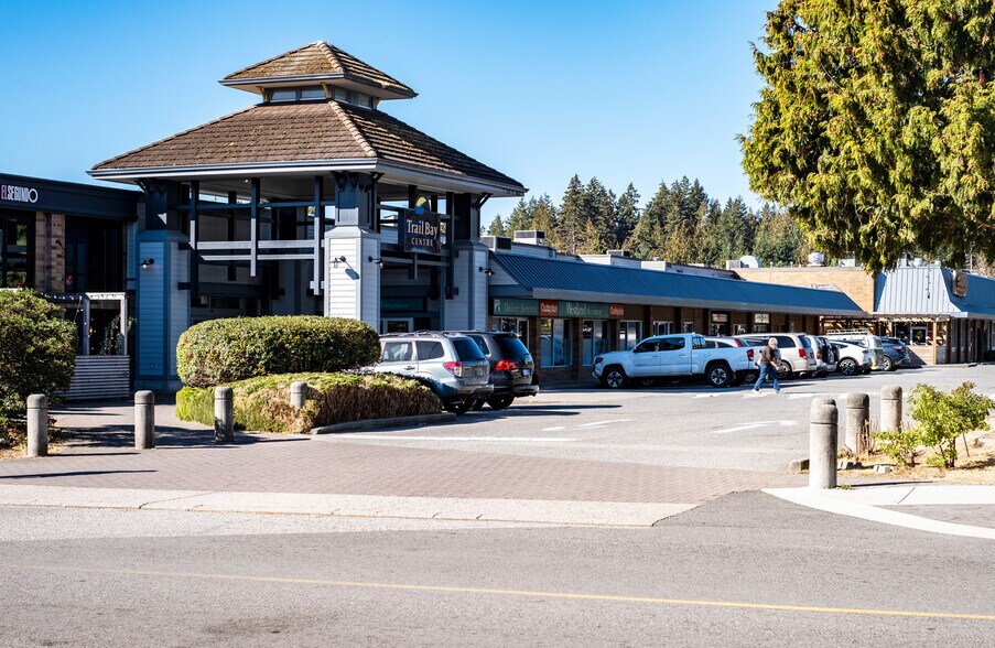 More Photos Of 5755 Cowrie St, Sechelt Storefront For Lease