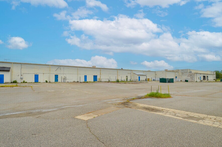 More Photos Of 1200 Camp Jackson Road, Cahokia Heights General Retail For Sale