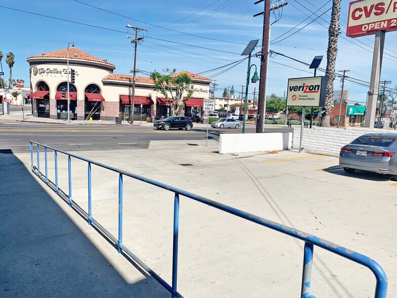 More Photos Of 18471-18477 Ventura Blvd, Tarzana Freestanding For Lease