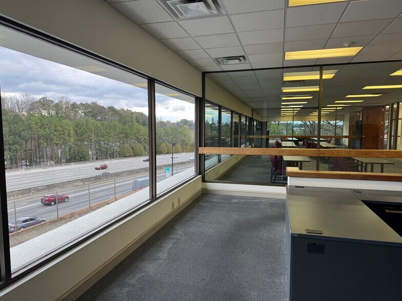 More Photos Of 2707 Buford Hwy, Atlanta Office For Lease