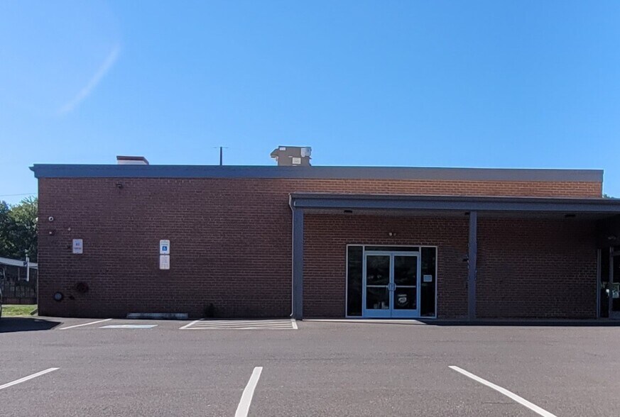 Primary Photo Of 1020 Industrial Blvd, Southampton Warehouse For Lease