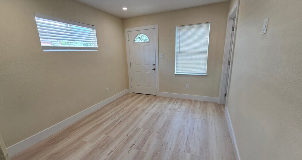 More Photos Of , Houston Multifamily For Sale