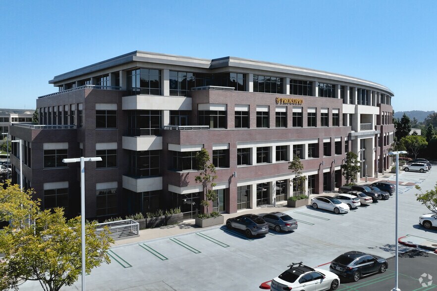 More Photos Of 12544 High Bluff Dr, San Diego Coworking Space