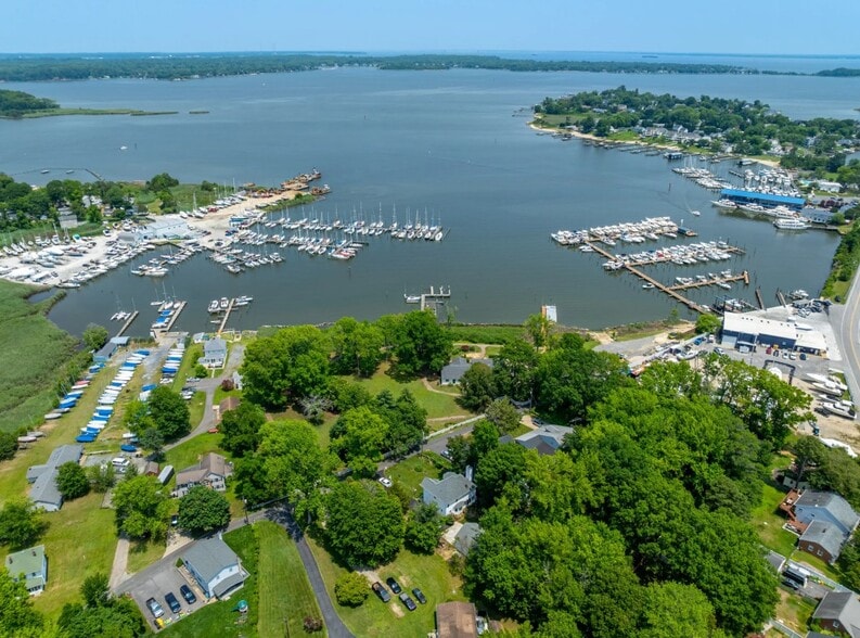 More Photos Of 1052 Old Turkey Point Rd, Edgewater Marina For Sale