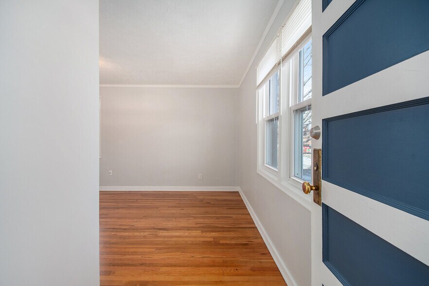 More Photos Of 5519 Northwest Radial Hwy, Omaha Medical For Sale