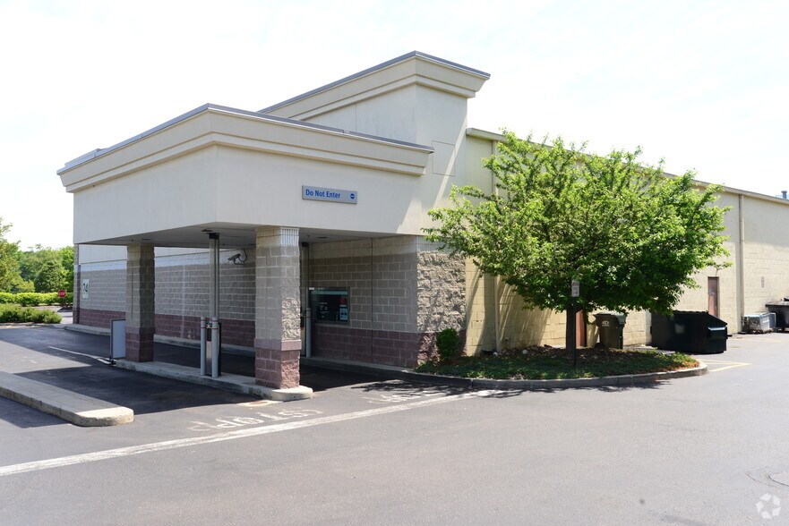 More Photos Of 24 Summerfield Blvd, Dayton Supermarket For Sale